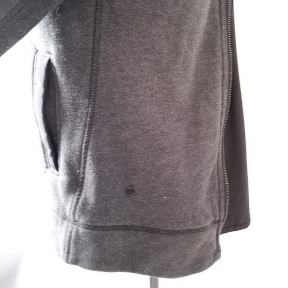 SOLD Lululemon En Route Jacket Size 4 - Picture 8 of 8